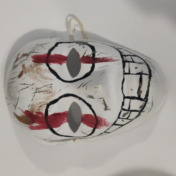 Hand painted OOAK dead by daylight legion creepy horror mask - Picture 2 of 2